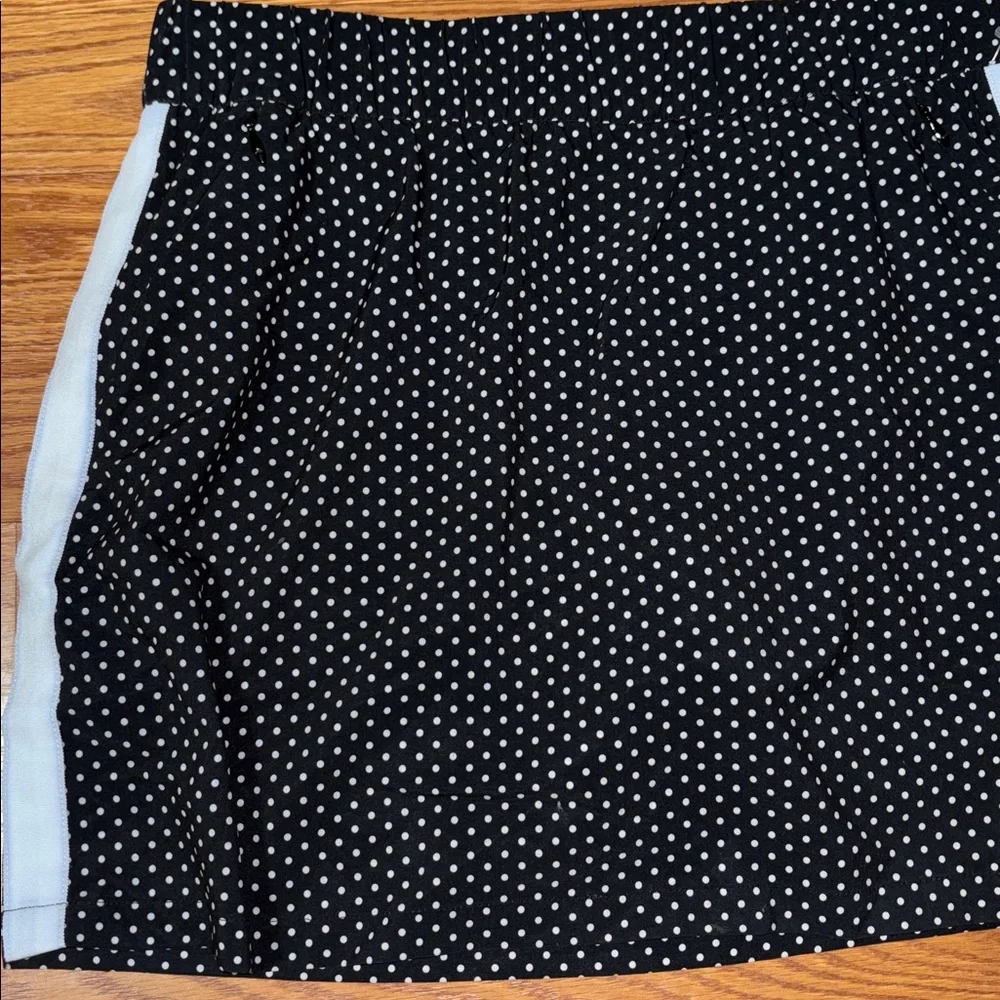 Talbots Black and White Polka Dot Skort with Zip Pockets - Picture 2 of 5